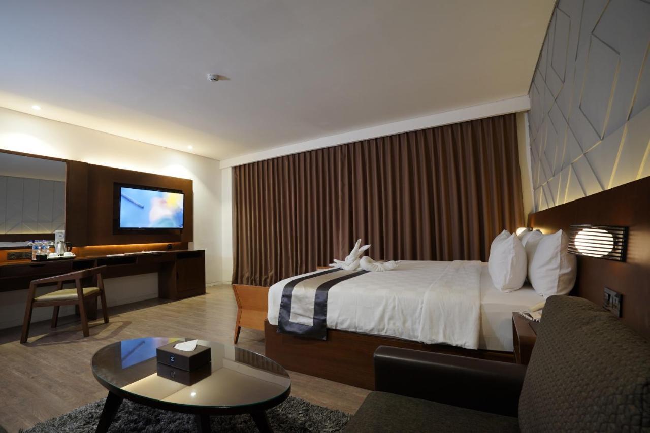 Golden Tulip Pontianak Hotell Eksteriør bilde