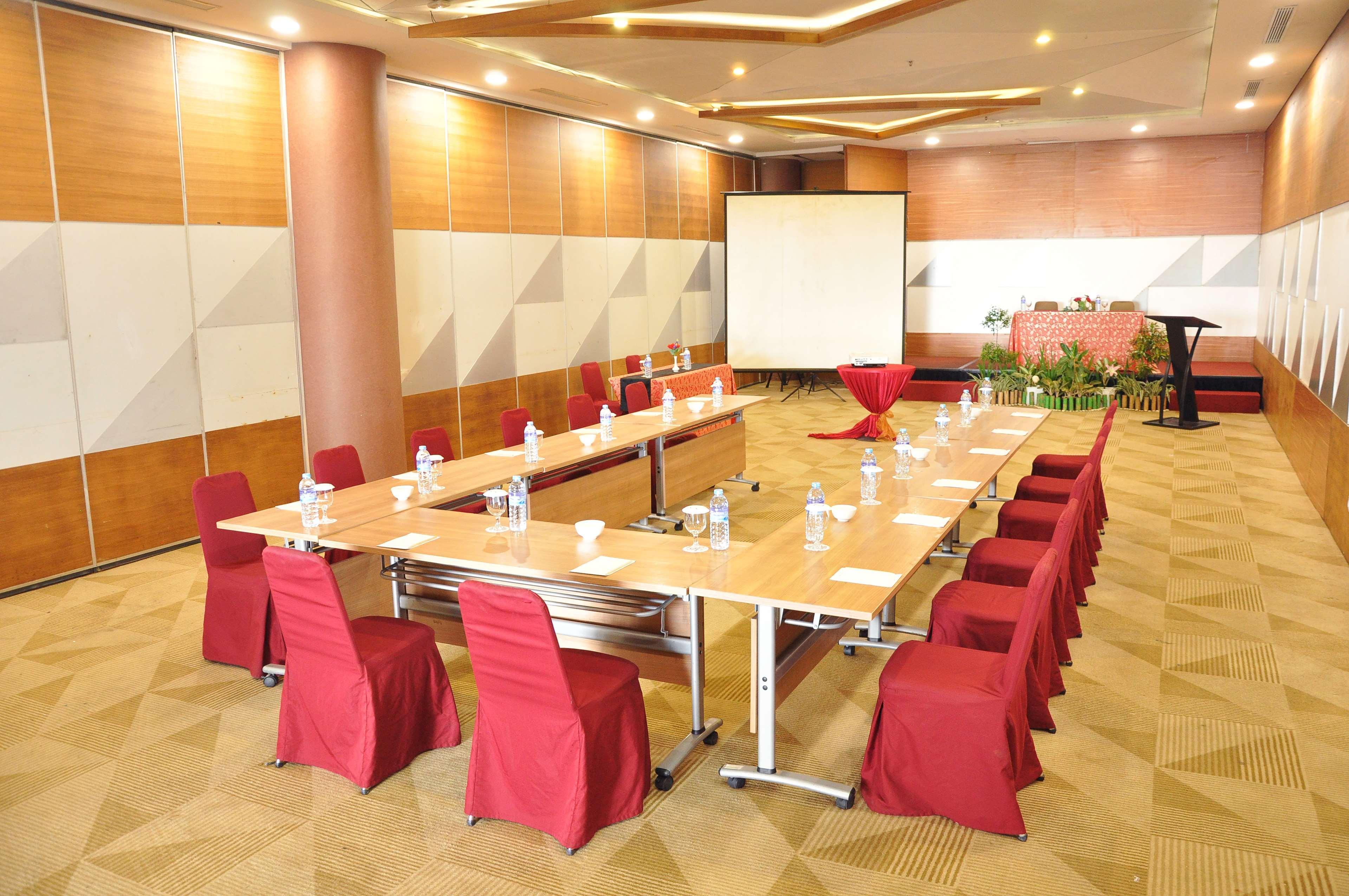 Golden Tulip Pontianak Hotell Eksteriør bilde