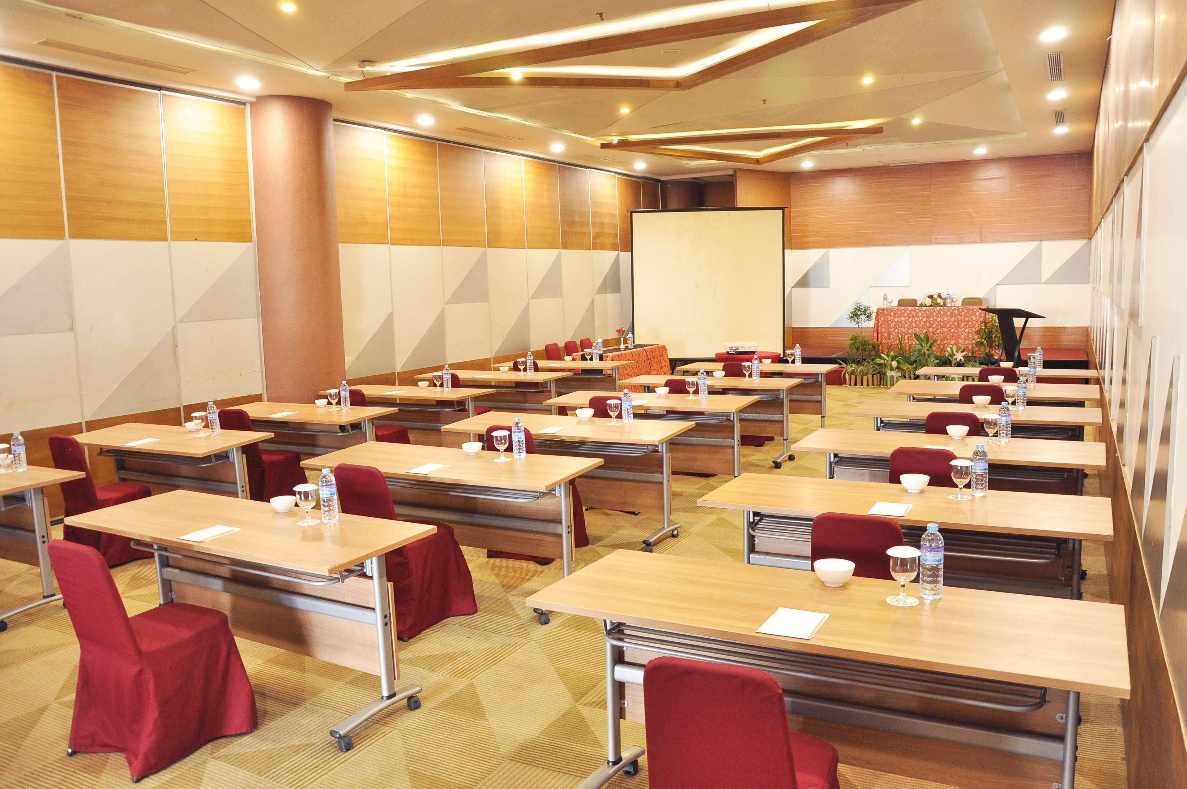 Golden Tulip Pontianak Hotell Eksteriør bilde